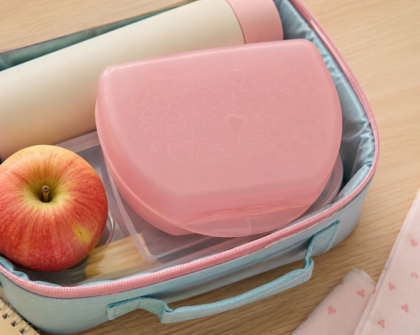 🩷Caixa Sanduicheira com corações | Tupperware🩷